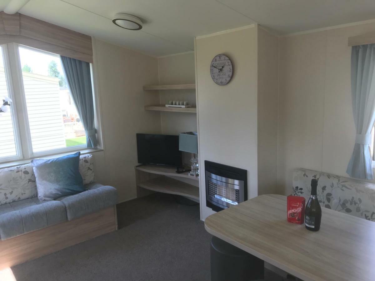 3 Bedroom Deluxe Caravan Longniddry Exterior photo